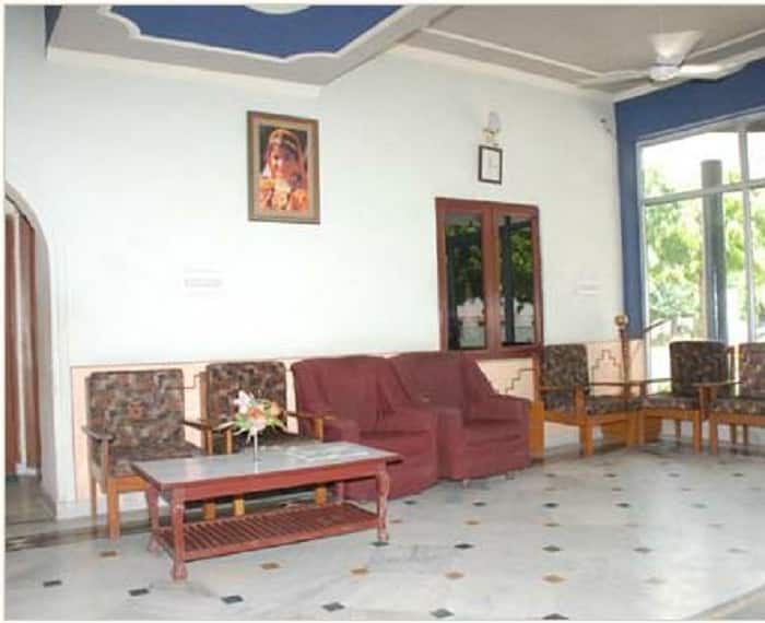 Amrapali Hotel & Resort